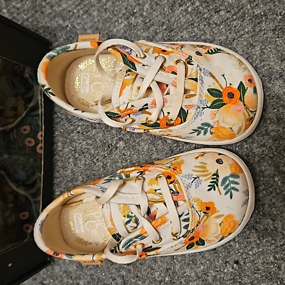 KEDS RIFLE PAPER size 4 tennis shoes - Picture 2 of 2
